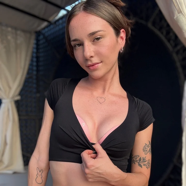 Tess Thompson